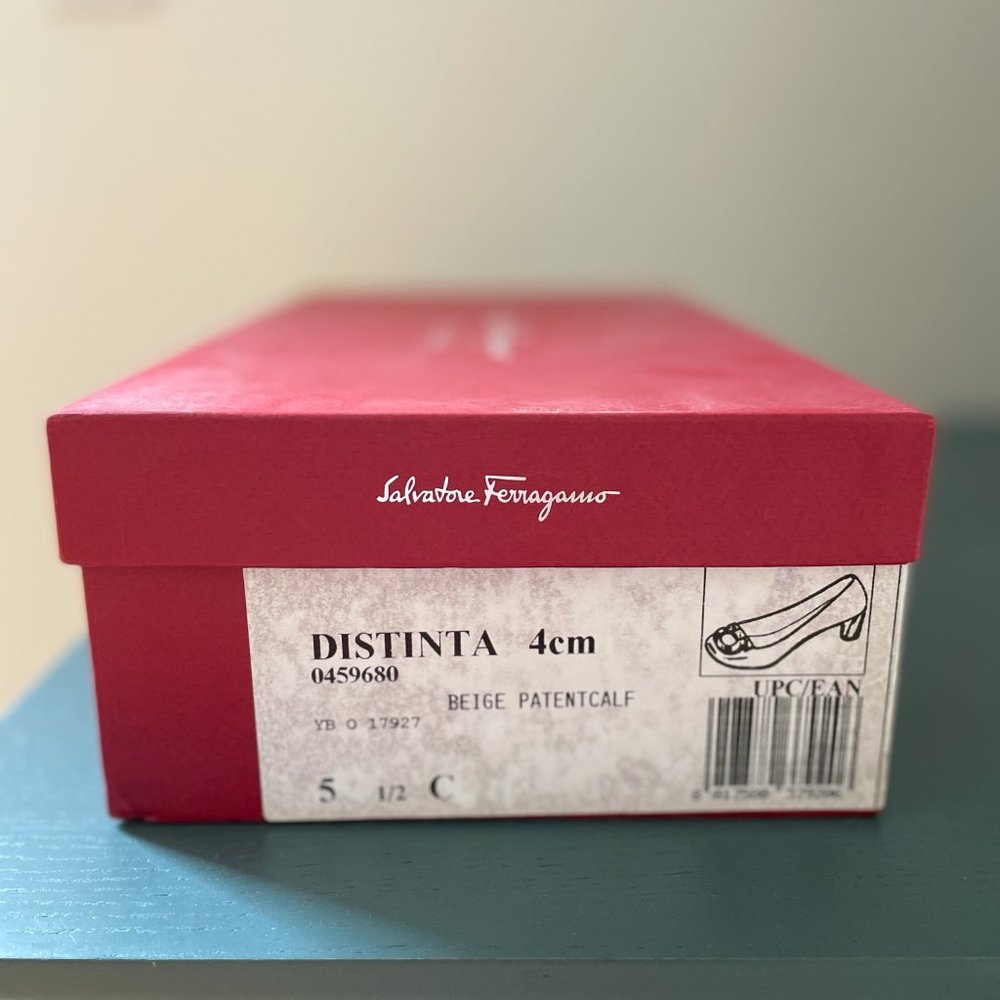 Salvatore Ferragamo Beige Patent Pumps - Picture 3 of 4